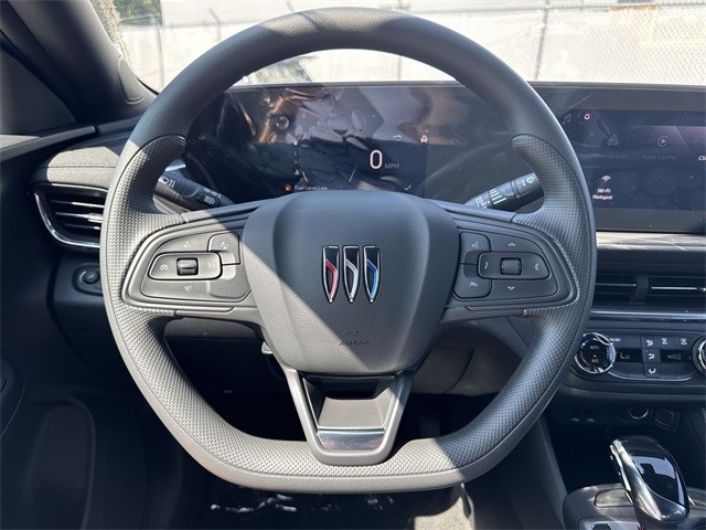 Buick Envista Vehicle Full-screen Gallery Image 14