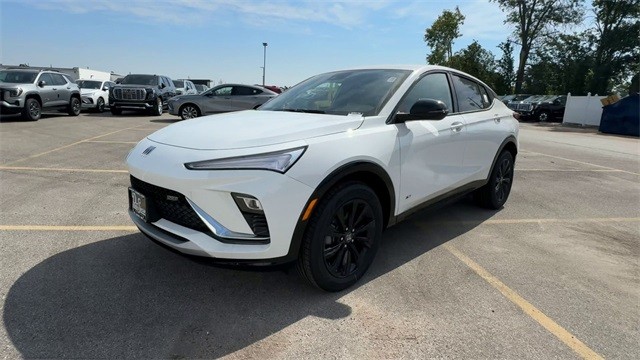 Buick Envista Vehicle Full-screen Gallery Image 04