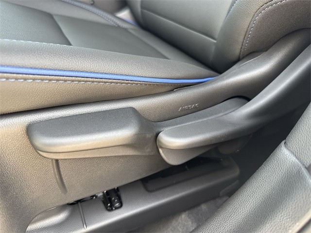 Buick Envista Vehicle Full-screen Gallery Image 12