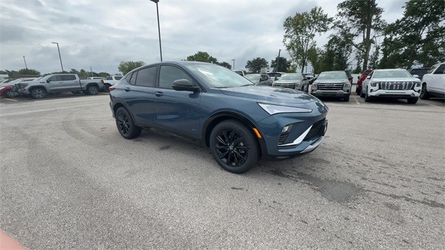 Buick Envista Vehicle Full-screen Gallery Image 02