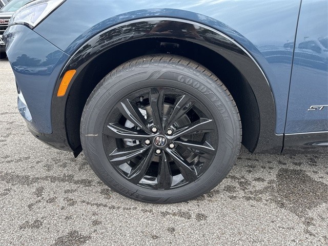 Buick Envista Vehicle Full-screen Gallery Image 10