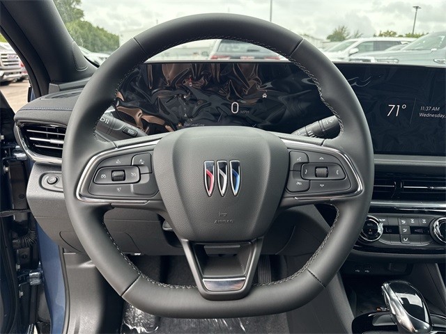 Buick Envista Vehicle Full-screen Gallery Image 14