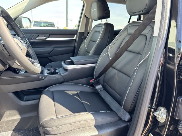 GMC Terrain Vehicle Full-screen Gallery Image 11