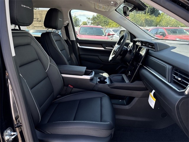 GMC Terrain Vehicle Full-screen Gallery Image 24