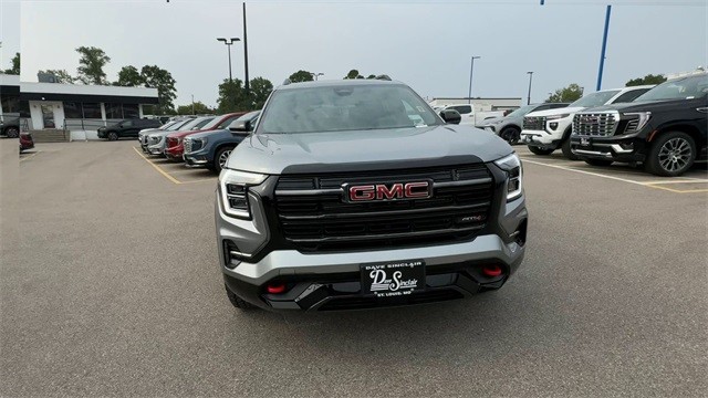 GMC Terrain Vehicle Full-screen Gallery Image 03