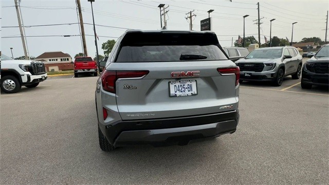 GMC Terrain Vehicle Full-screen Gallery Image 07