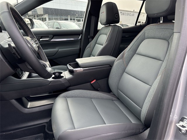 GMC Terrain Vehicle Full-screen Gallery Image 11