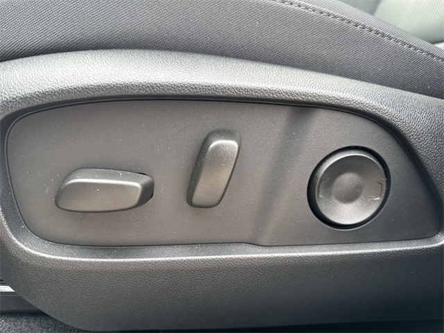 GMC Terrain Vehicle Full-screen Gallery Image 12