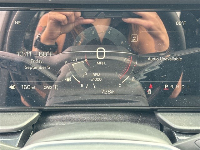 GMC Terrain Vehicle Full-screen Gallery Image 15