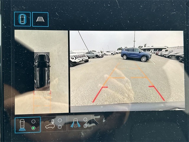 GMC Terrain Vehicle Full-screen Gallery Image 17