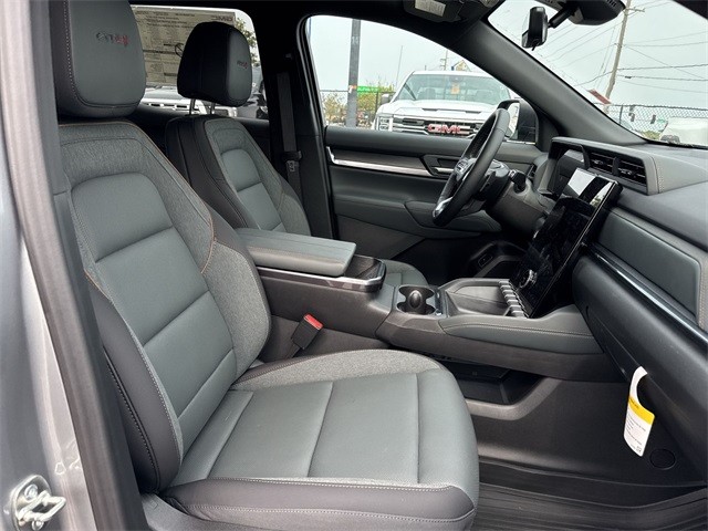 GMC Terrain Vehicle Full-screen Gallery Image 25