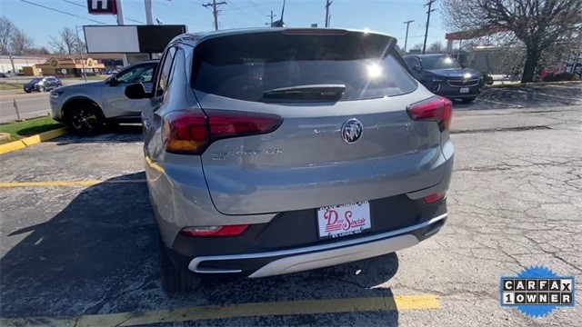 Buick Encore GX Vehicle Full-screen Gallery Image 09