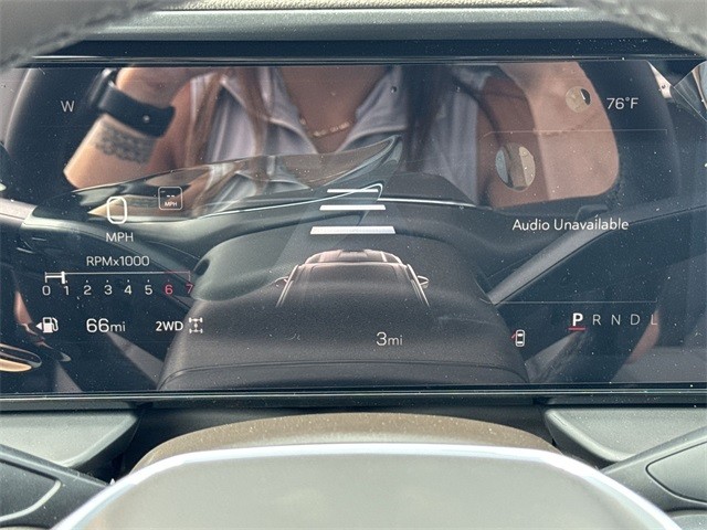 GMC Terrain Vehicle Full-screen Gallery Image 15