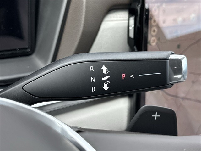 GMC Terrain Vehicle Full-screen Gallery Image 20