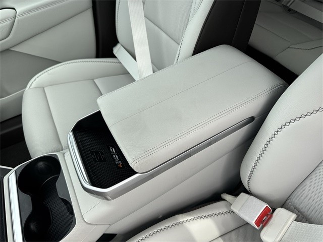 GMC Terrain Vehicle Full-screen Gallery Image 21