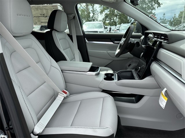 GMC Terrain Vehicle Full-screen Gallery Image 24