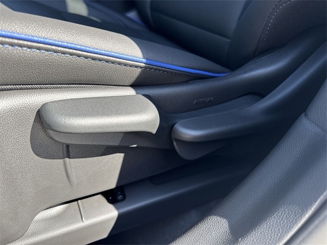 Buick Envista Vehicle Full-screen Gallery Image 12