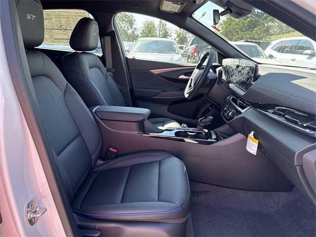 Buick Envista Vehicle Full-screen Gallery Image 23