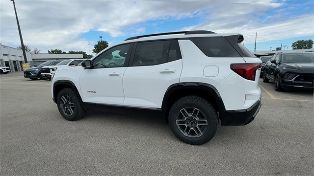 GMC Terrain Vehicle Full-screen Gallery Image 06