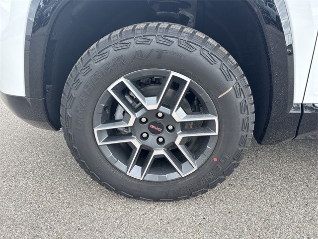 GMC Terrain Vehicle Full-screen Gallery Image 10