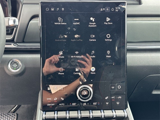 GMC Terrain Vehicle Full-screen Gallery Image 16