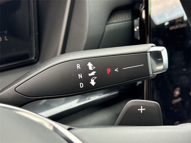 GMC Terrain Vehicle Full-screen Gallery Image 20