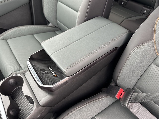 GMC Terrain Vehicle Full-screen Gallery Image 21