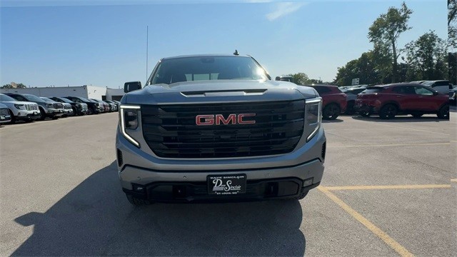 GMC Sierra 1500 Vehicle Full-screen Gallery Image 03