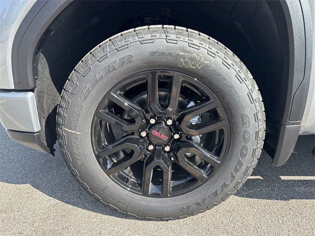 GMC Sierra 1500 Vehicle Full-screen Gallery Image 10