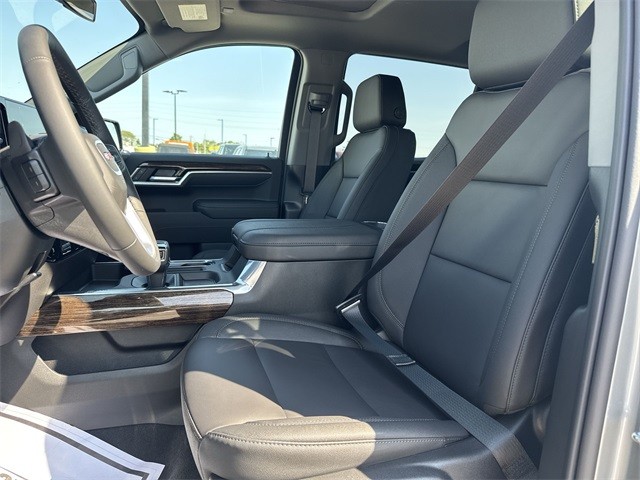 GMC Sierra 1500 Vehicle Full-screen Gallery Image 11