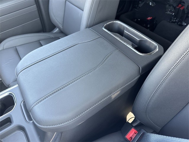 GMC Sierra 1500 Vehicle Full-screen Gallery Image 21