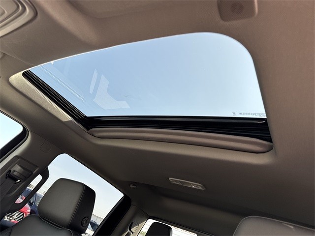 GMC Sierra 1500 Vehicle Full-screen Gallery Image 22