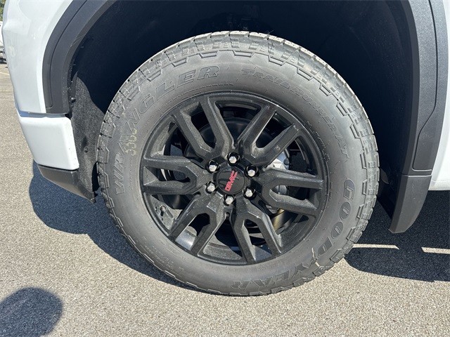 GMC Sierra 1500 Vehicle Full-screen Gallery Image 10