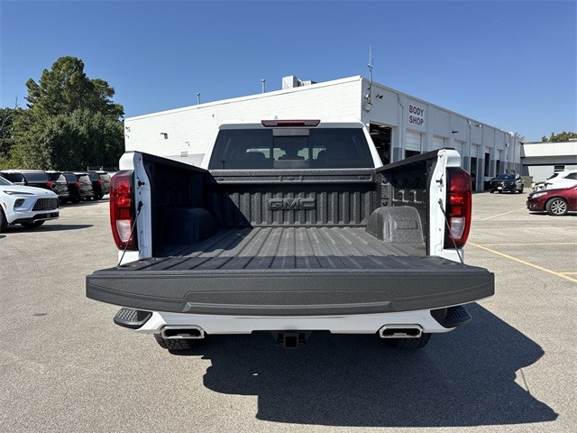 GMC Sierra 1500 Vehicle Full-screen Gallery Image 24