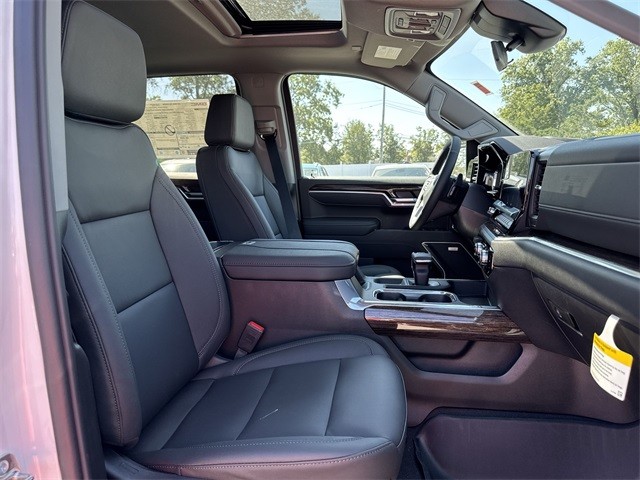 GMC Sierra 1500 Vehicle Full-screen Gallery Image 25