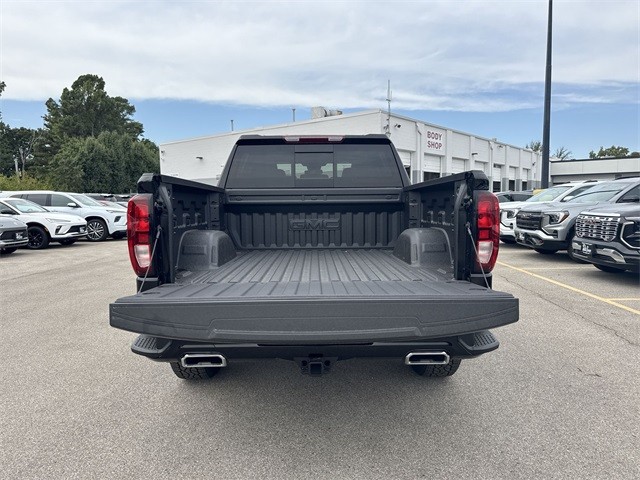 GMC Sierra 1500 Vehicle Full-screen Gallery Image 24