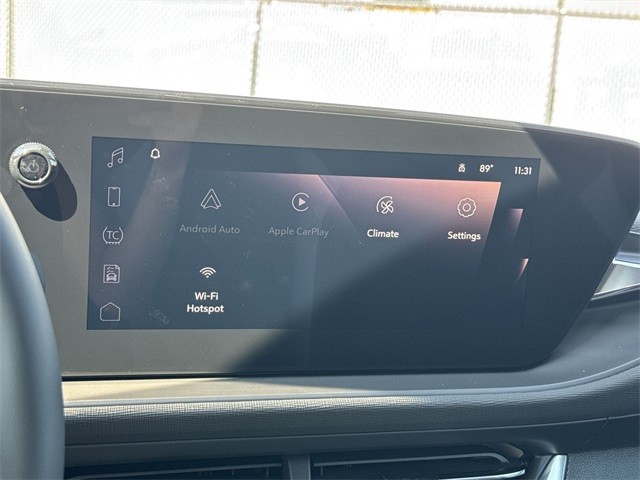 Buick Envista Vehicle Full-screen Gallery Image 16