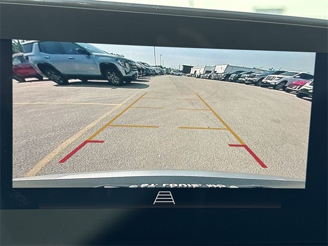 Buick Envista Vehicle Full-screen Gallery Image 17