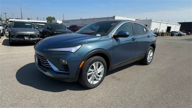 Buick Envista Vehicle Full-screen Gallery Image 04