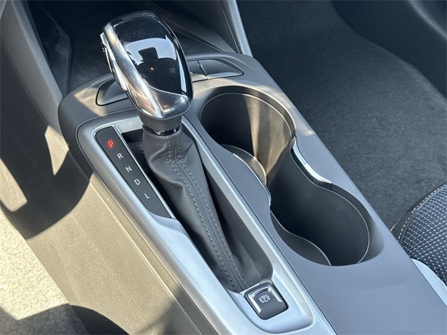 Buick Envista Vehicle Full-screen Gallery Image 19