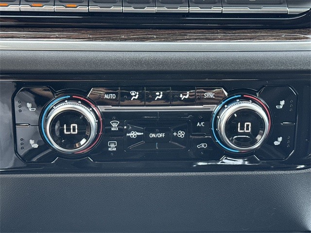 GMC Sierra 1500 Vehicle Full-screen Gallery Image 19