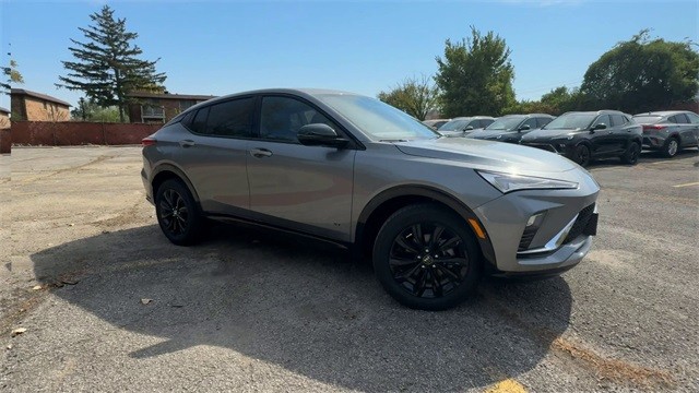 Buick Envista Vehicle Full-screen Gallery Image 02