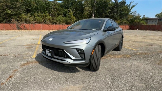 Buick Envista Vehicle Full-screen Gallery Image 04