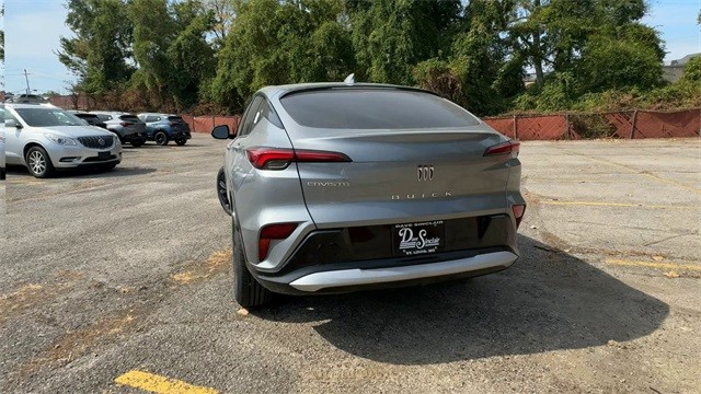 Buick Envista Vehicle Full-screen Gallery Image 07