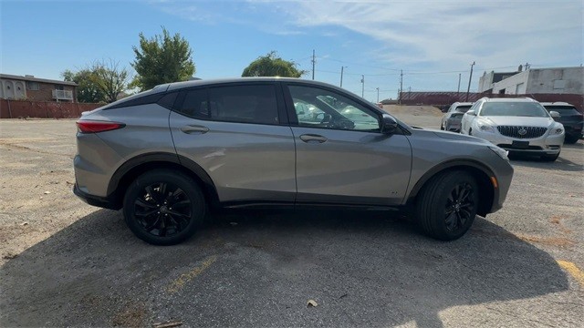 Buick Envista Vehicle Full-screen Gallery Image 09