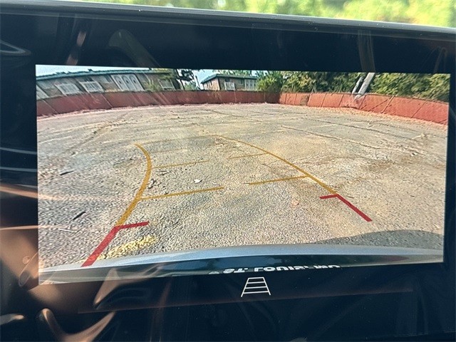 Buick Envista Vehicle Full-screen Gallery Image 17