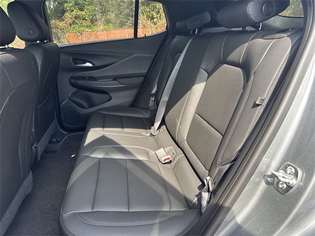 Buick Envista Vehicle Full-screen Gallery Image 21