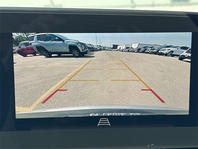 Buick Envista Vehicle Full-screen Gallery Image 17