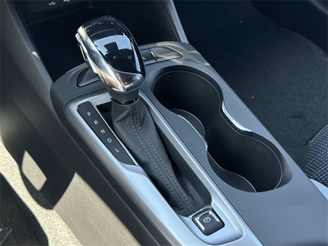 Buick Envista Vehicle Full-screen Gallery Image 19