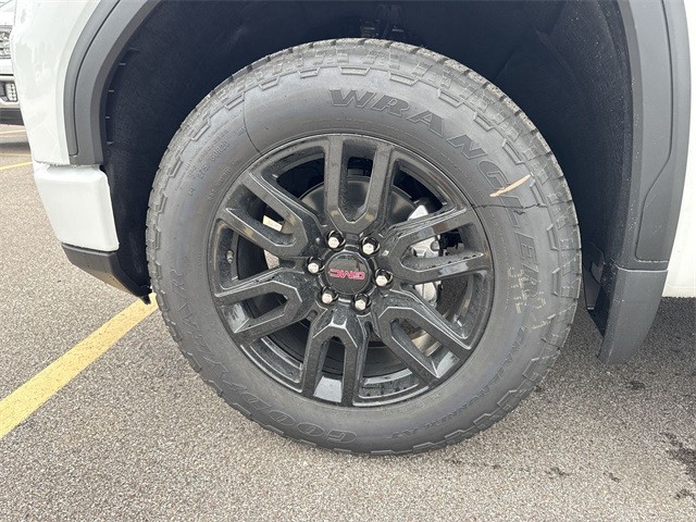 GMC Sierra 1500 Vehicle Full-screen Gallery Image 10